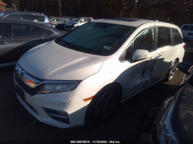 Honda Odyssey Touring 2018 5FNRL6H81JB038660 Image 2