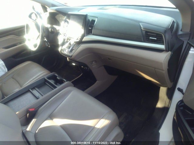 Honda Odyssey Touring 2018 5FNRL6H81JB038660 Image 5