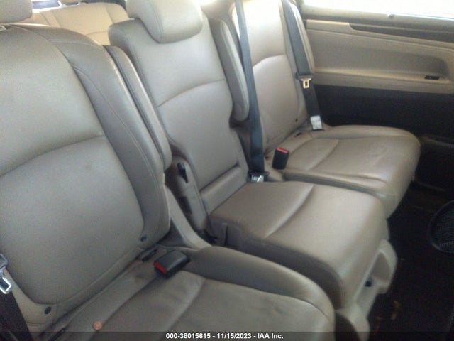 Honda Odyssey Touring 2018 5FNRL6H81JB038660 Image 8