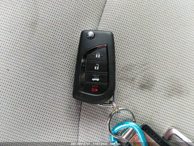 2021 TOYOTA COROLLA LE VIN: JTDEPMAE5MJ137406