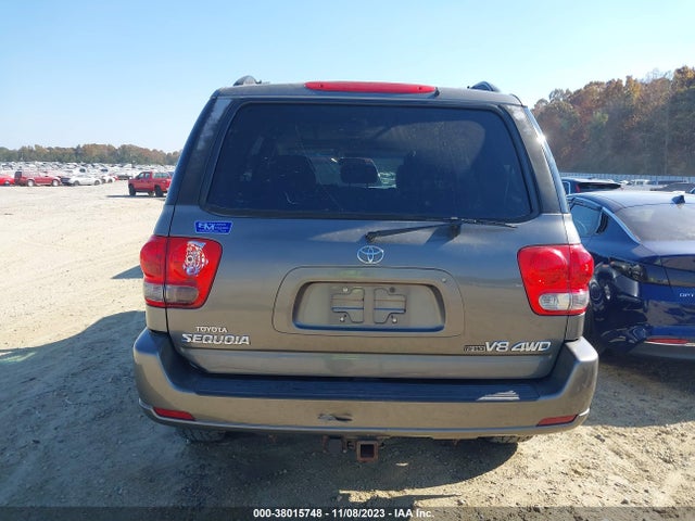 2005 TOYOTA SEQUOIA SR5 V8 VIN: 5TDBT44AX5S244401