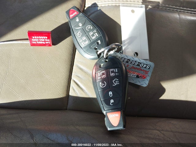 2C4RC1GG7GR303977 Chrysler Town & Country Limited Platinum