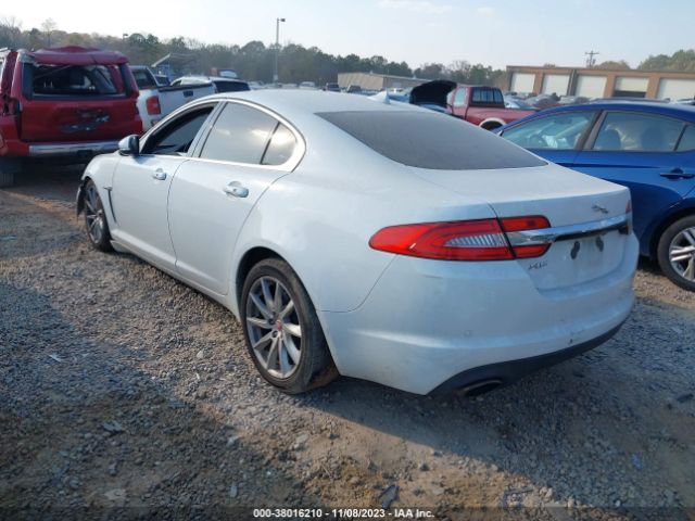 2014 JAGUAR XF SAJWA0ES4EPU21799 Photo 2