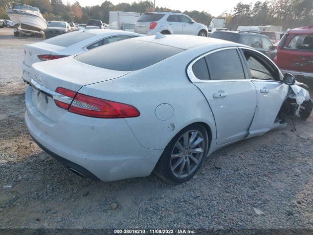 2014 JAGUAR XF SAJWA0ES4EPU21799 Photo 3