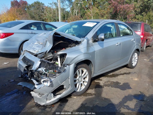 Chevrolet Sonic Lt Auto 2016 1G1JC5SH1G4127184 Image 2