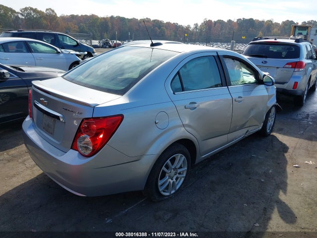 Chevrolet Sonic Lt Auto 2016 1G1JC5SH1G4127184 Image 4