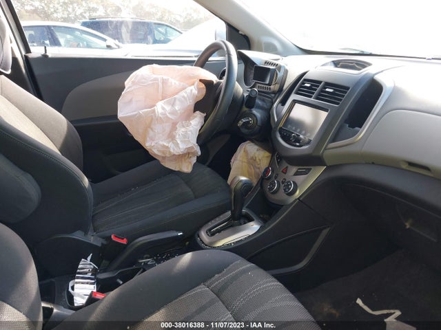 Chevrolet Sonic Lt Auto 2016 1G1JC5SH1G4127184 Image 5