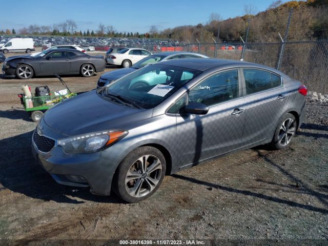 KNAFZ4A85G5490876 KIA FORTE EX