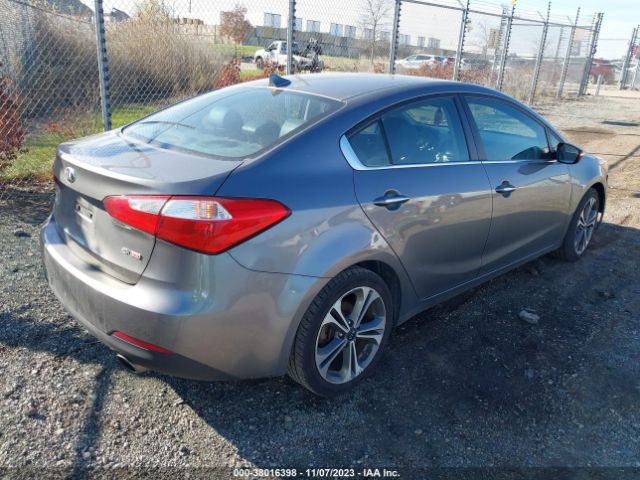 KNAFZ4A85G5490876 KIA FORTE EX