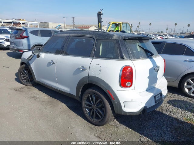 2012 MINI COOPER S COUNTRYMAN WMWZC3C5XCWL84441 Photo 2