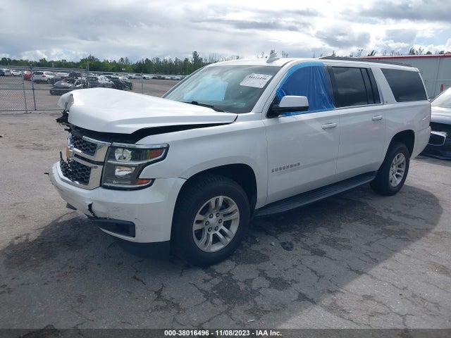 Chevrolet Suburban Lt 2017 1GNSCHKC9HR230415 Image 2