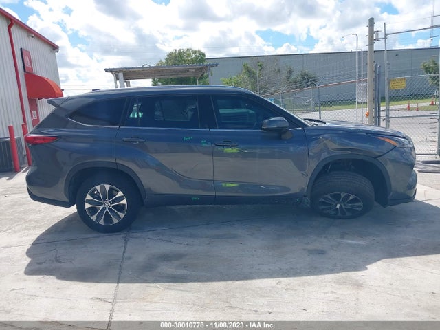 Toyota Highlander Xle 2021 5TDGZRAH6MS516475 Image 13