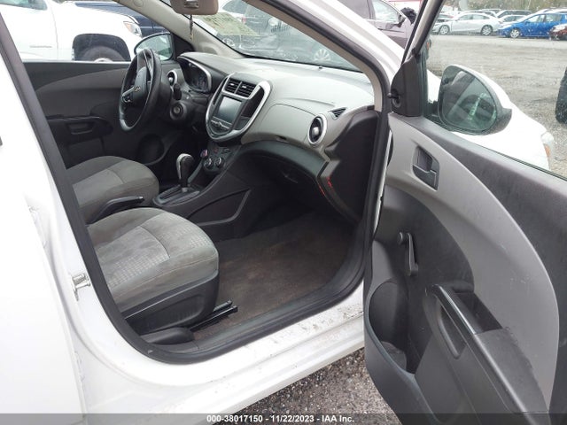 Chevrolet Sonic Lt Auto 2017 1G1JG6SH1H4168538 Image 5