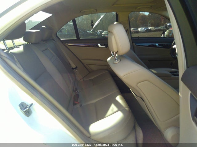 2013 MERCEDES-BENZ C 300 SPORT 4MATIC/LUXURY 4MATIC VIN: WDDGF8AB2DR287571