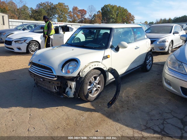 2012 MINI COOPER WMWSU3C56CT258755 Photo 1