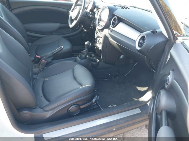 2012 MINI COOPER WMWSU3C56CT258755 Photo 4