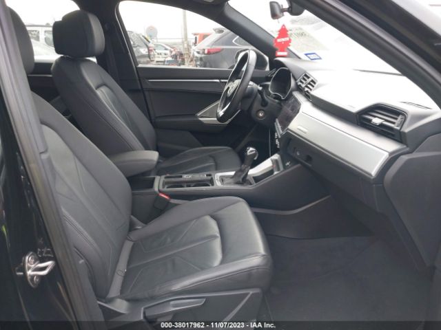 2019 AUDI Q3 WA1AECF38K1075450 Photo 4
