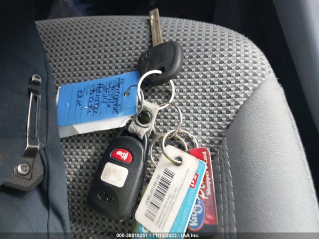 2014 HYUNDAI SONATA GLS VIN: 5NPEB4AC1EH835244