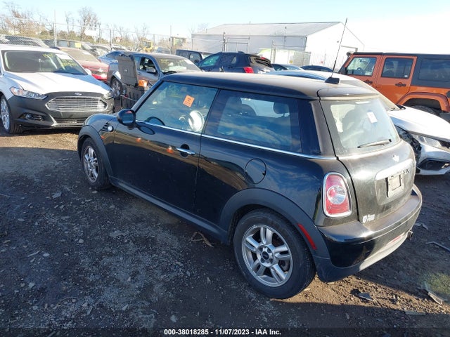 2013 MINI HARDTOP WMWSU3C58DT680074 Photo 2