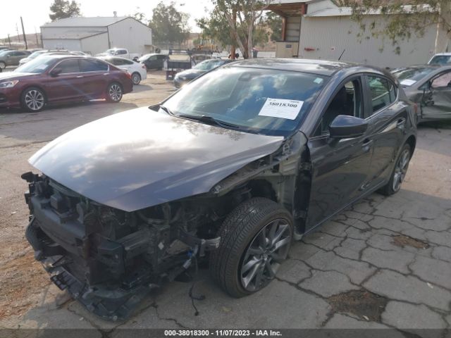 2018 MAZDA MAZDA3 3MZBN1L34JM230741 Photo 1