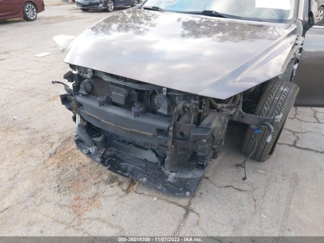 2018 MAZDA MAZDA3 3MZBN1L34JM230741 Photo 5