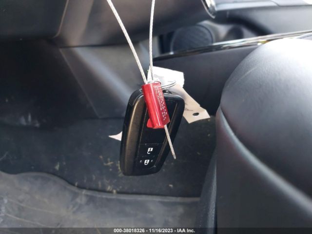 2019 TOYOTA PRIUS JTDKARFU0K3087355 Photo 10