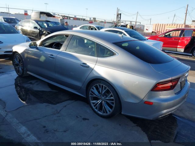2016 AUDI A7 WAUWGAFC9GN001686 Photo 2