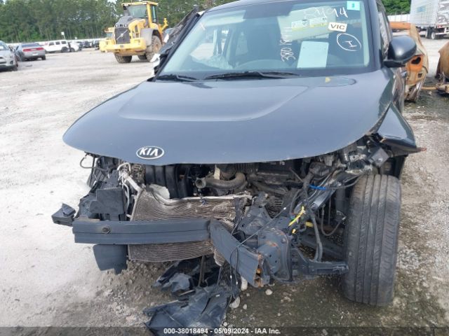 KNDJ23AU2L7717271 KIA SOUL LX