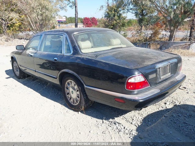 2000 JAGUAR XJ8 SAJDA24C8YLF11002 Photo 2