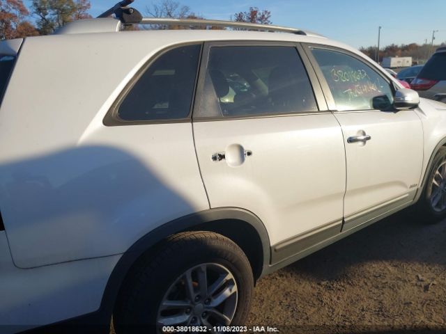 5XYKTDA78EG426068 KIA Sorento Lx V6