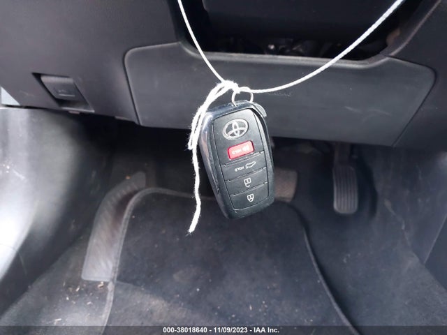 Toyota COROLLA SE 2023 5YFS4MCE9PP142343 Image 11