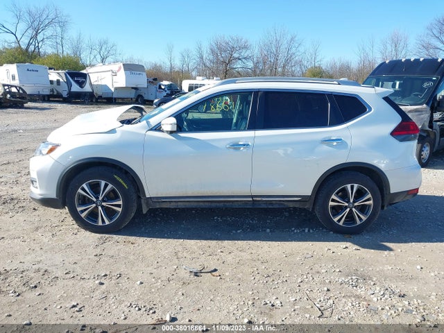 2017 NISSAN ROGUE SL VIN: 5N1AT2MVXHC872379