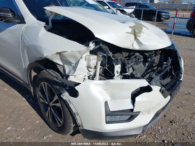 2017 NISSAN ROGUE SL VIN: 5N1AT2MVXHC872379
