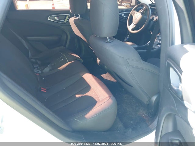 1C3CCCAB3FN593651 Chrysler 200 Limited