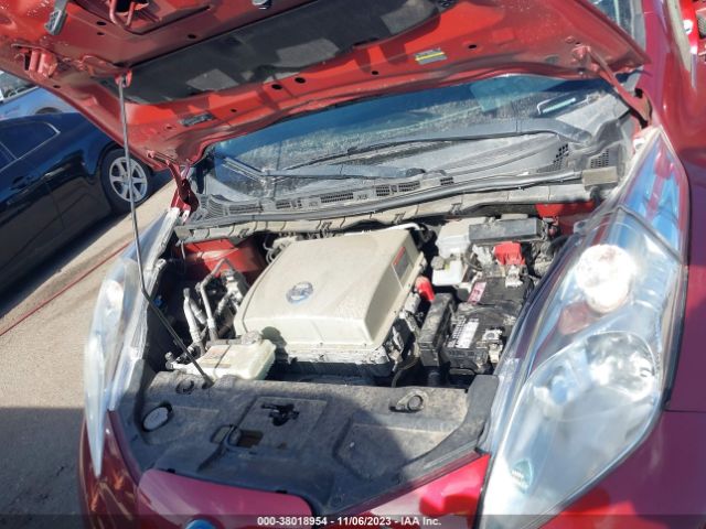 1N4AZ0CP9FC312284 Nissan LEAF SV