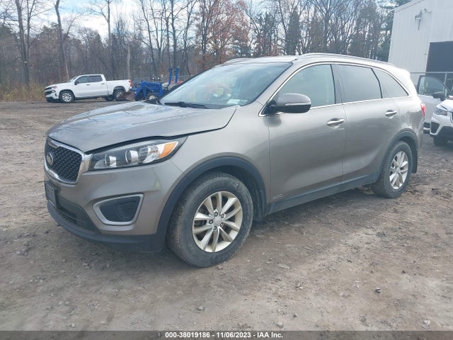 2016 KIA SORENTO 2.4L LX VIN: 5XYPGDA37GG023399