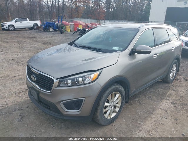 2016 KIA SORENTO 2.4L LX VIN: 5XYPGDA37GG023399