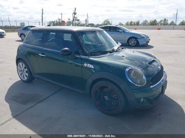 2011 MINI COOPER HARDTOP WMWSV3C54BTY10992