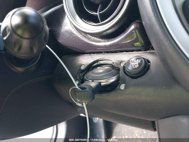 2011 MINI COOPER HARDTOP WMWSV3C54BTY10992 Photo 10