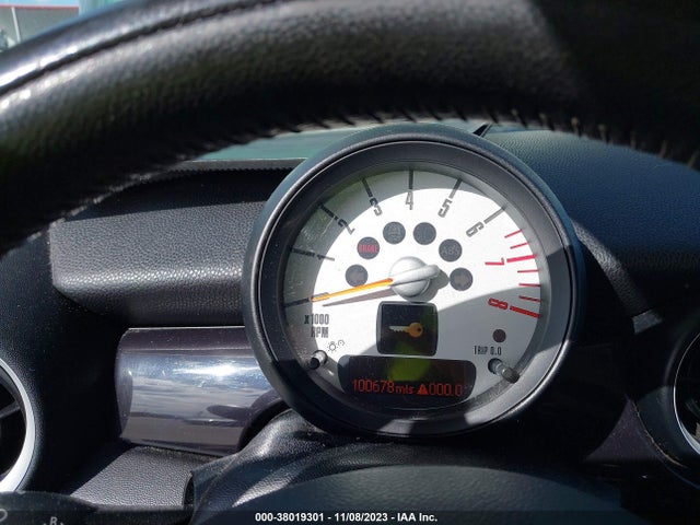 2011 MINI COOPER HARDTOP WMWSV3C54BTY10992 Photo 6