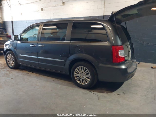 2C4RC1GG0FR554712 Chrysler Town & Country Limited Platinum