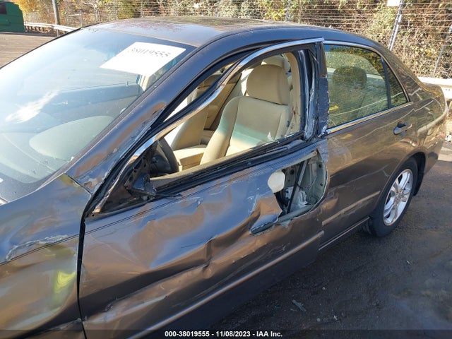 2007 HONDA ACCORD 2.4 EX VIN: 1HGCM56727A202945