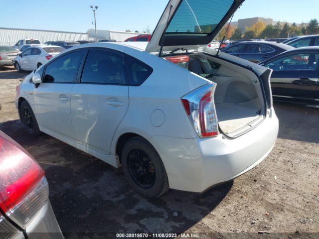 2015 TOYOTA PRIUS JTDKN3DU0F0401307 Photo 2