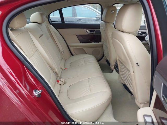 2011 JAGUAR XF SAJWA0FB4BLS13486 Photo 7