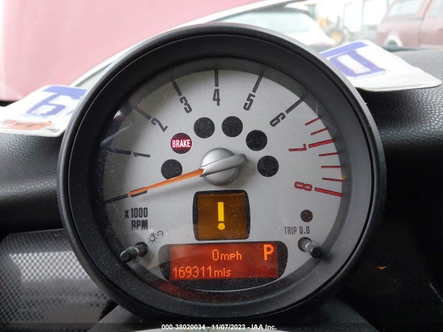 2011 MINI COOPER S WMWSV3C56BTY12226 Photo 6