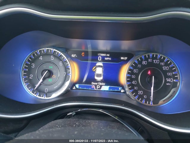 Chrysler 200 C 2015 1C3CCCCB3FN544205 Image 7
