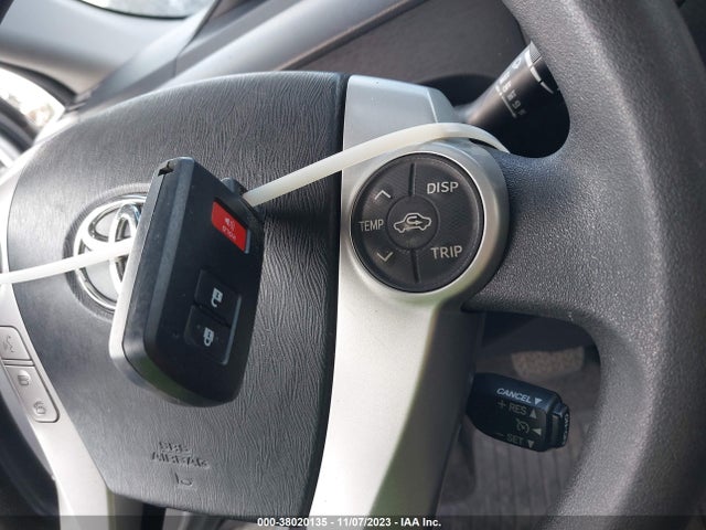 Toyota Prius C Three 2014 JTDKDTB3XE1565086 Image 29