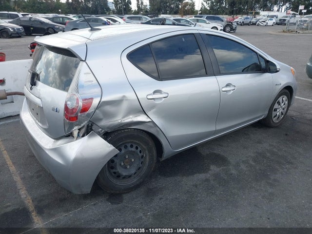 Toyota Prius C Three 2014 JTDKDTB3XE1565086 Image 22