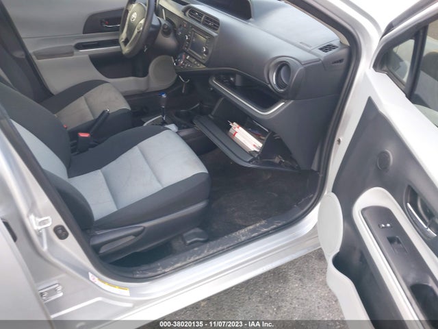 Toyota Prius C Three 2014 JTDKDTB3XE1565086 Image 23