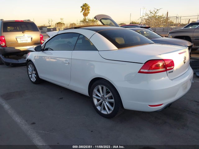 WVWBW8AH3FV005246 Volkswagen Eos Komfort Edition